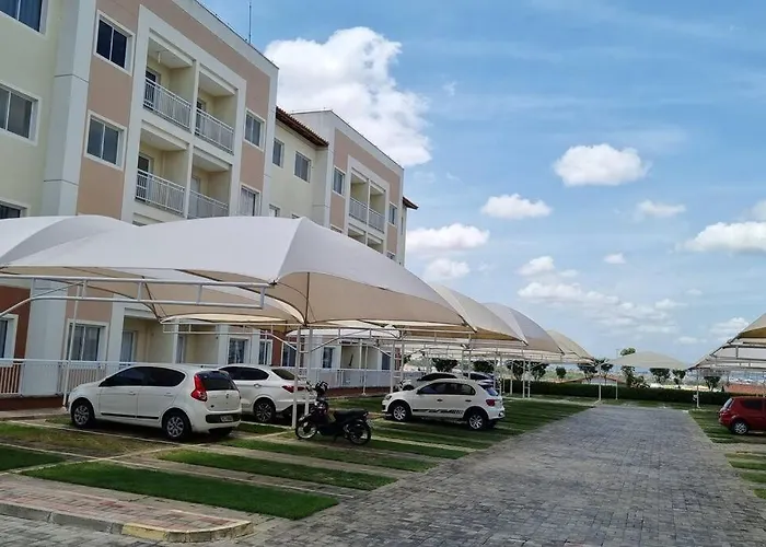 Apto Completo Com 02 Quartos Climatizados, Estacionamento E Portaria 24 Horas